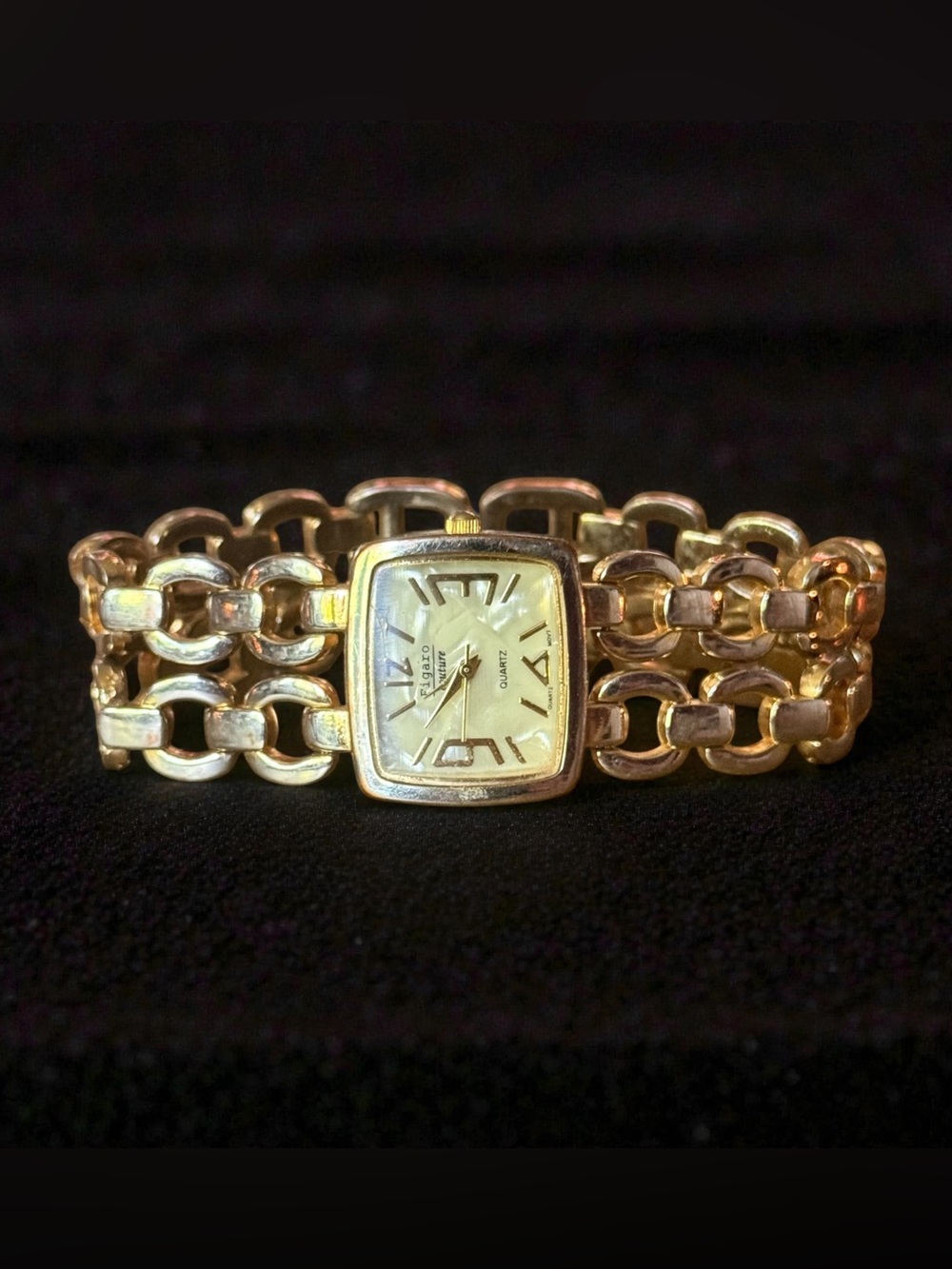 Figaro Couture double chain link quartz watch
